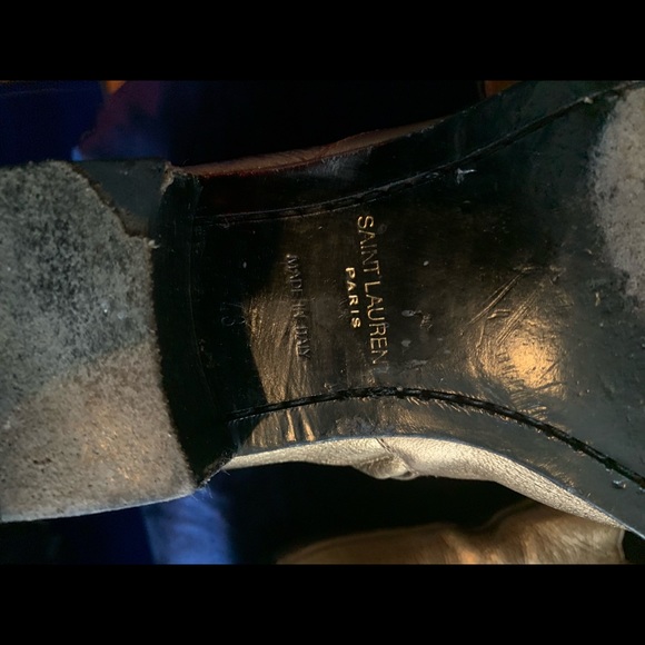 St Laurent Wyatt in metallic gold leather - Picture 6 of 7